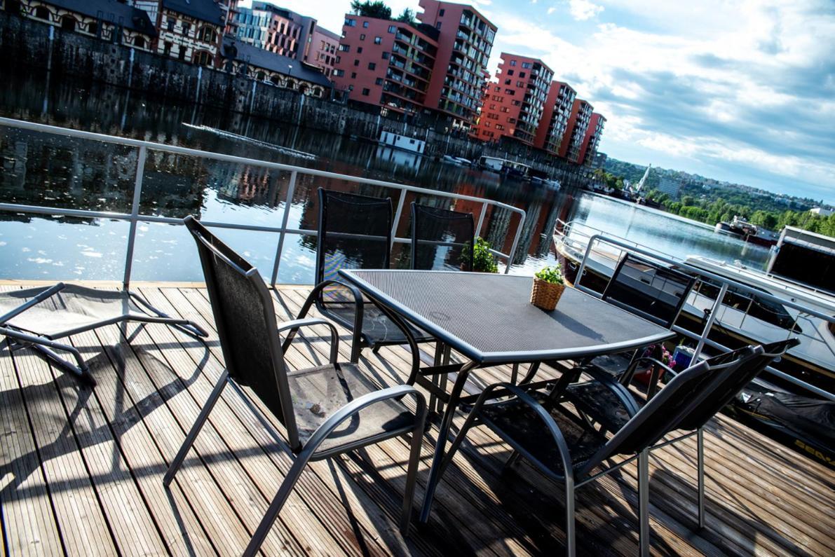 Houseboat Bonanza Prague Hotel Kültér fotó